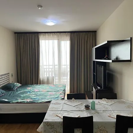 Seasons Club Apartment Bansko