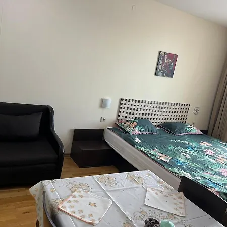 Seasons Club Apartment